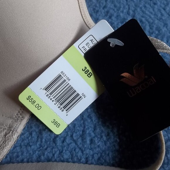 Wacoal All Dressed Up Contour T-Shirt Underwire Bra. - Picture 6 of 6